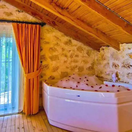 Uzumlu Village 1 Bedroom Villa